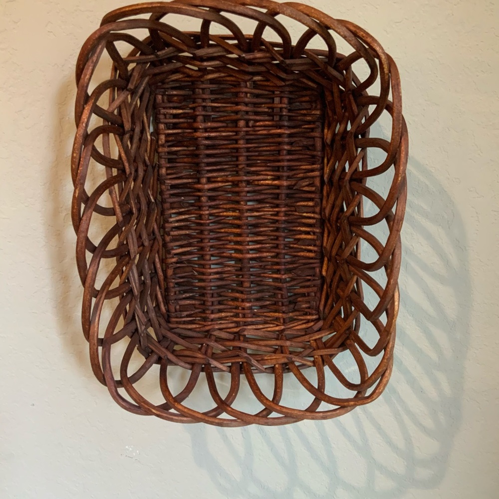Simple Basket - Picture 2 of 3